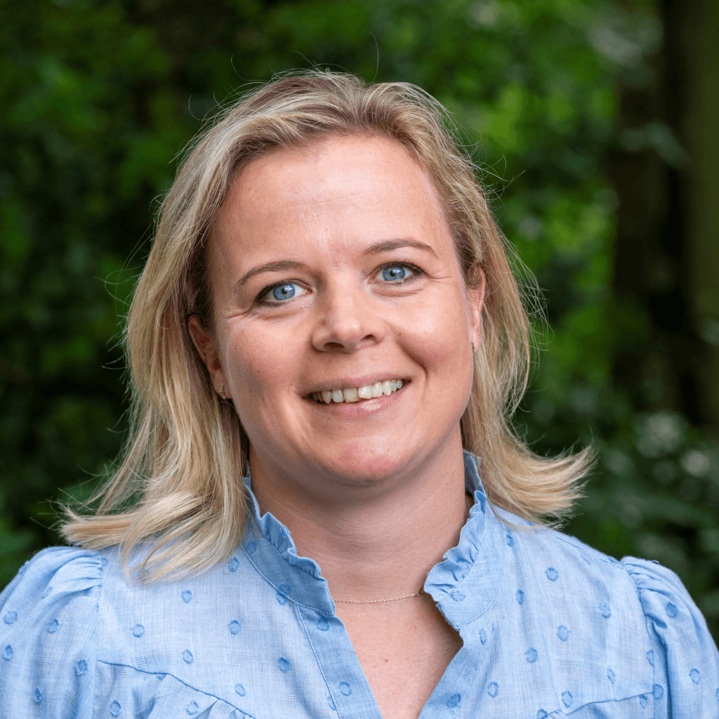 _HSP3357-assistente Suzanne Ans Eding_square